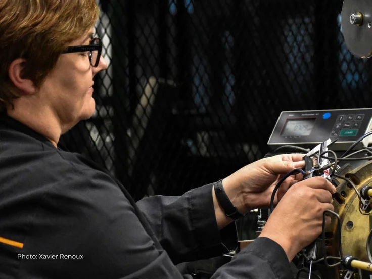 woman manufacturing a Mersen carbon brush